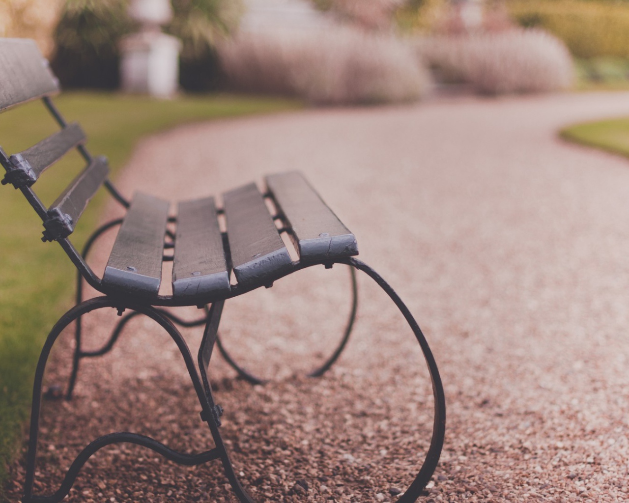 Cкамейка в парке