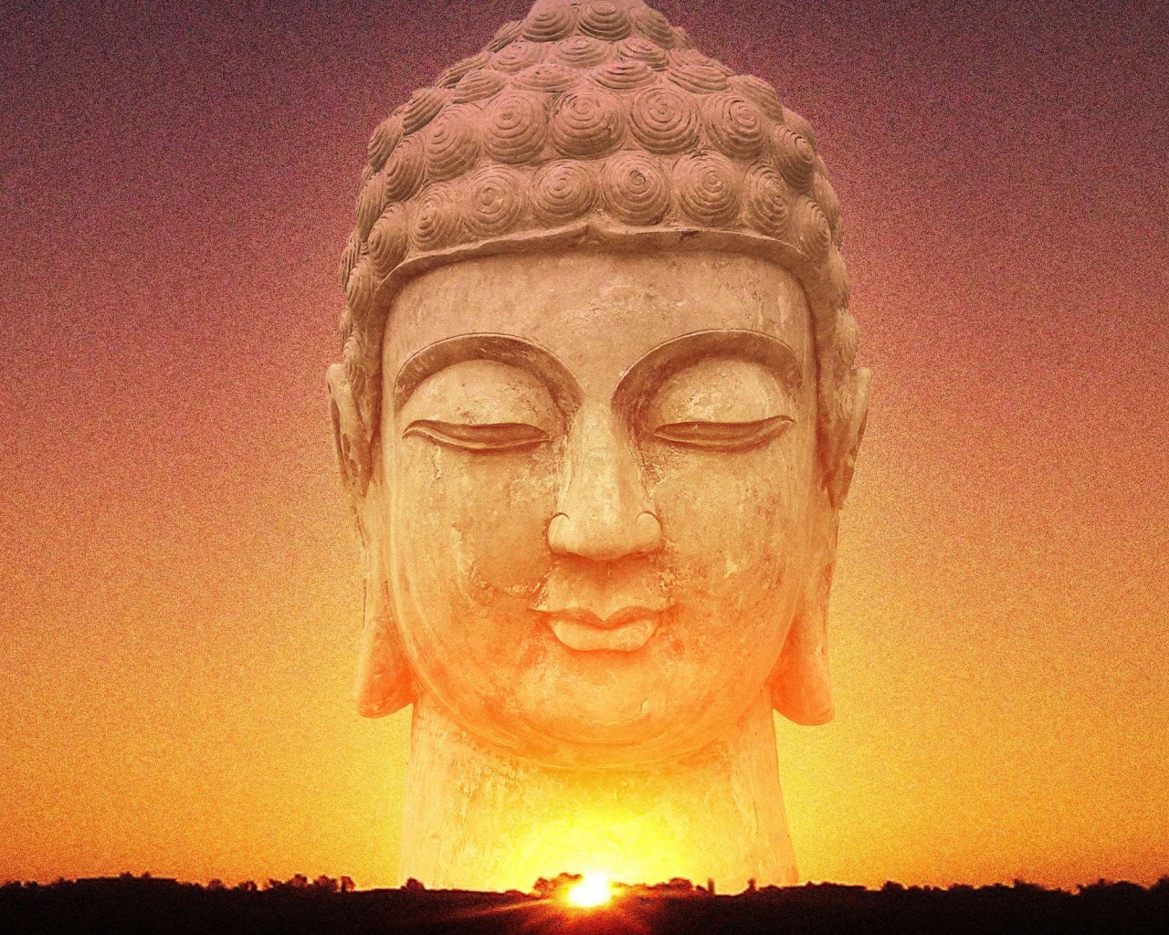 Лицо Будды в небе