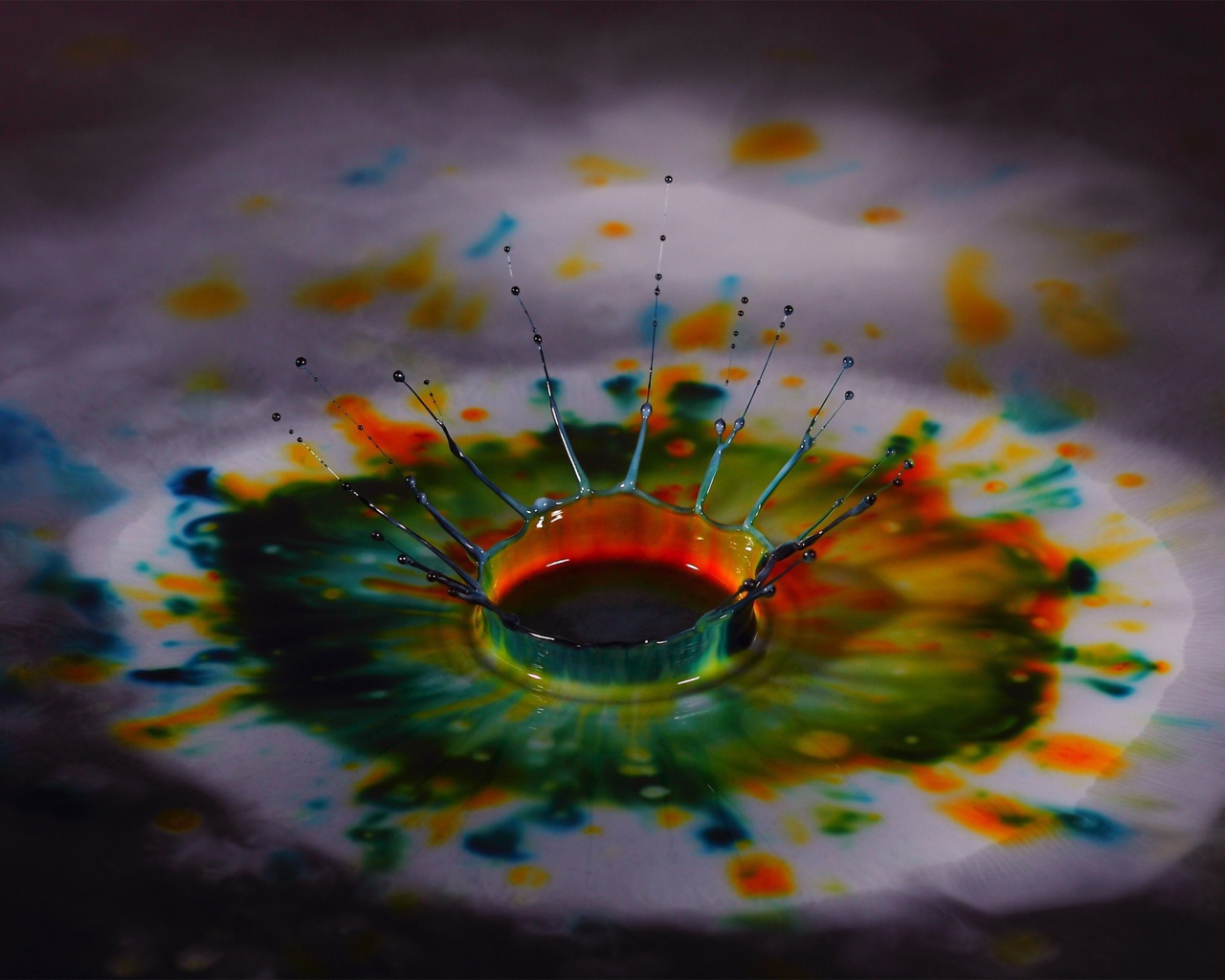 Разноцветные брызги