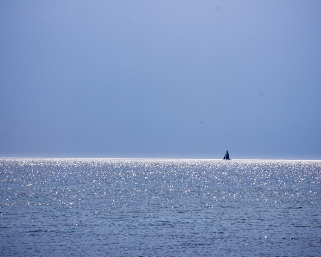 Kорабль в морском штиле
