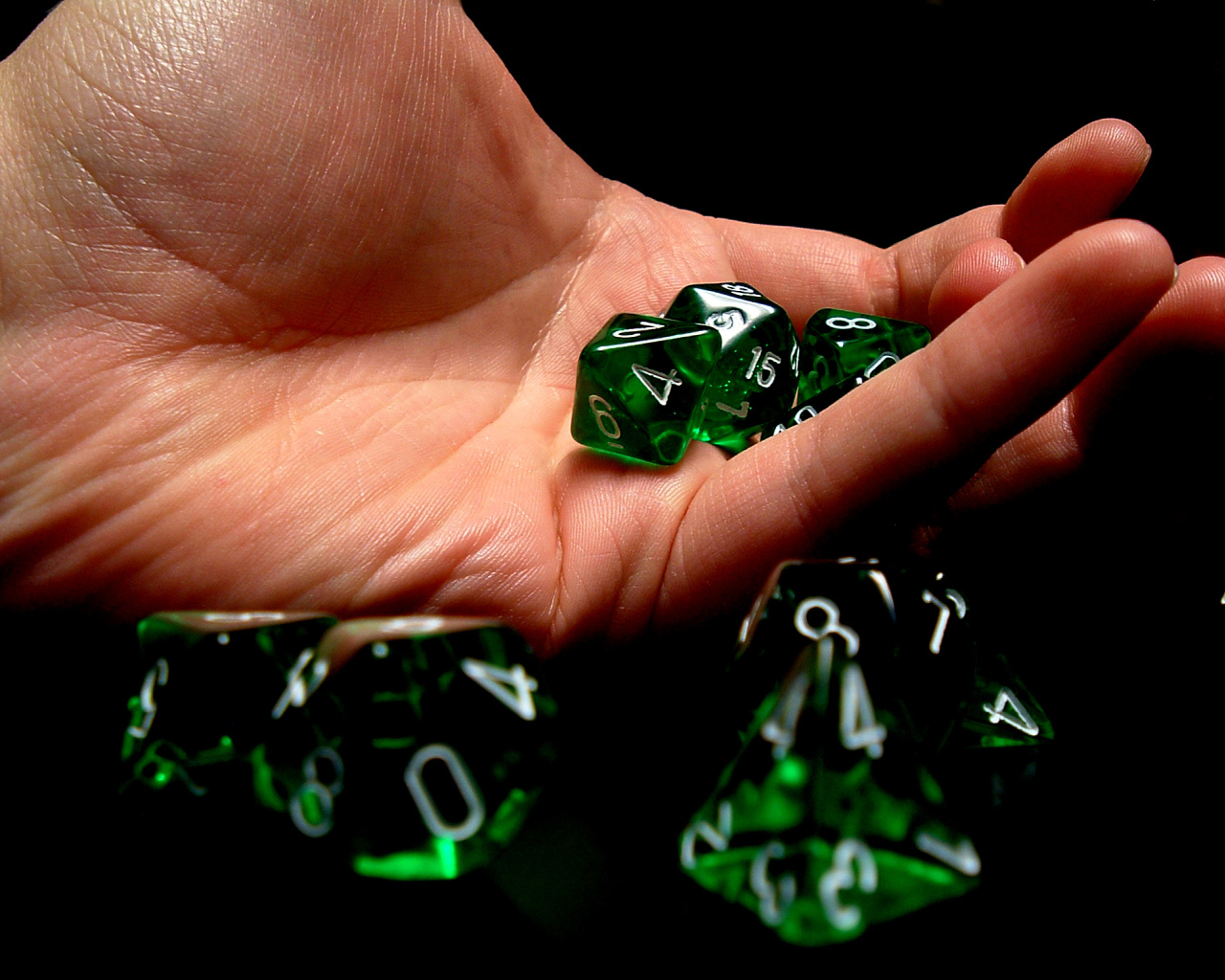 Камни с цифрами