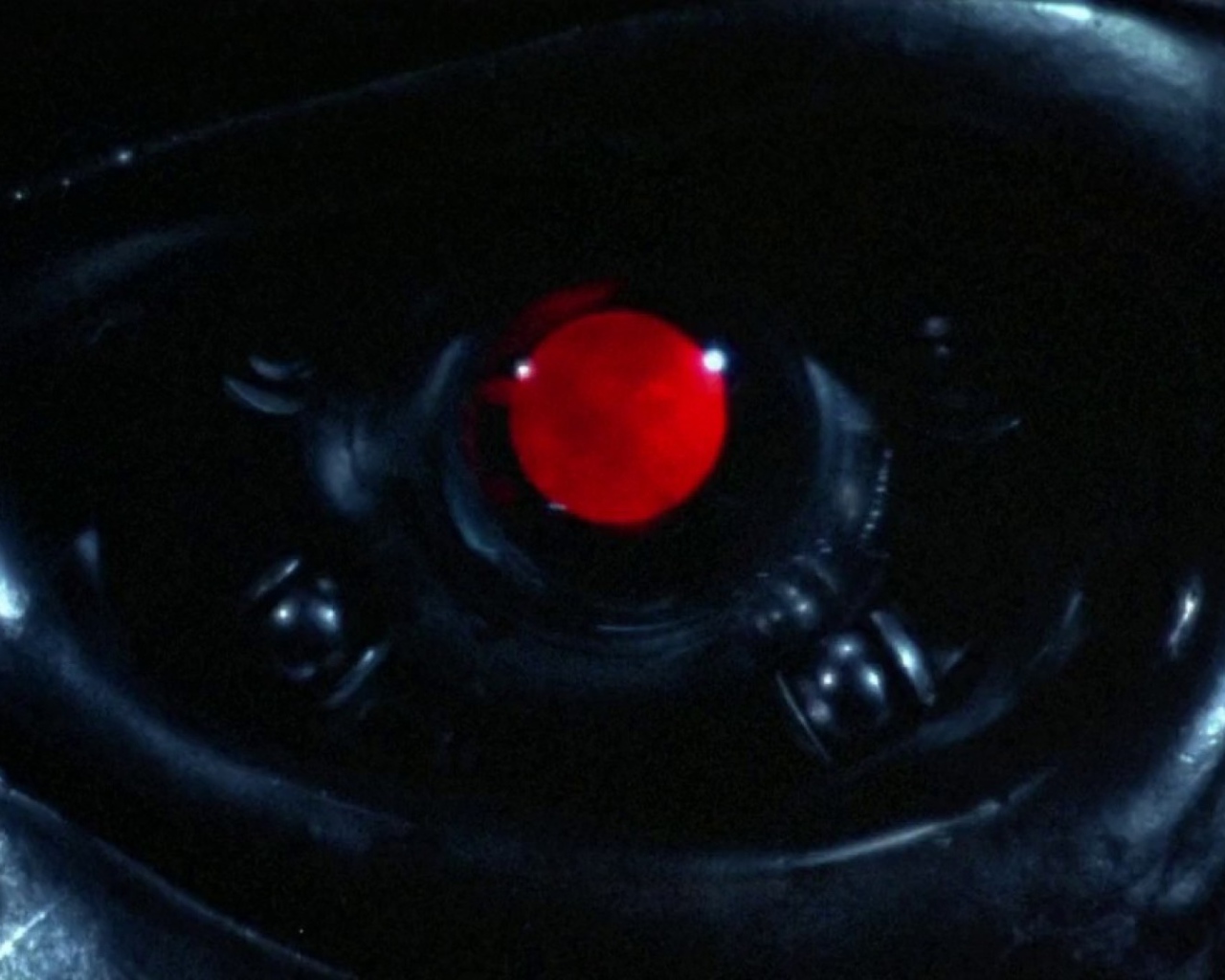 Красный глаз терминатора