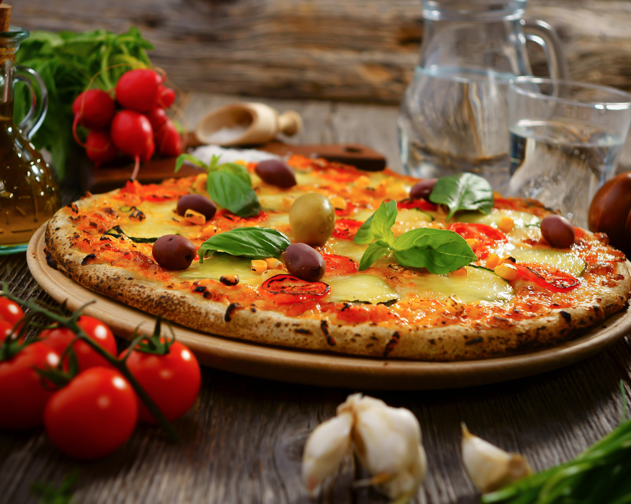 Аппетитная итальянская пицца