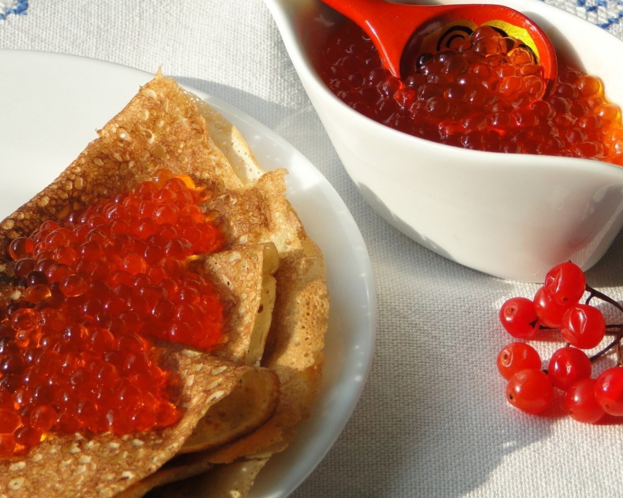 Блины с красной икрой