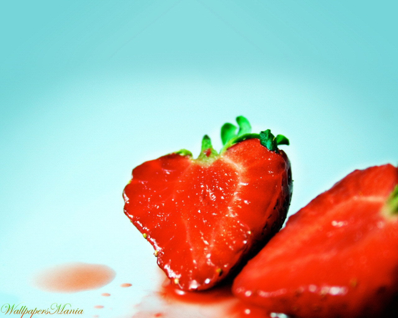 Разрезанная клубника