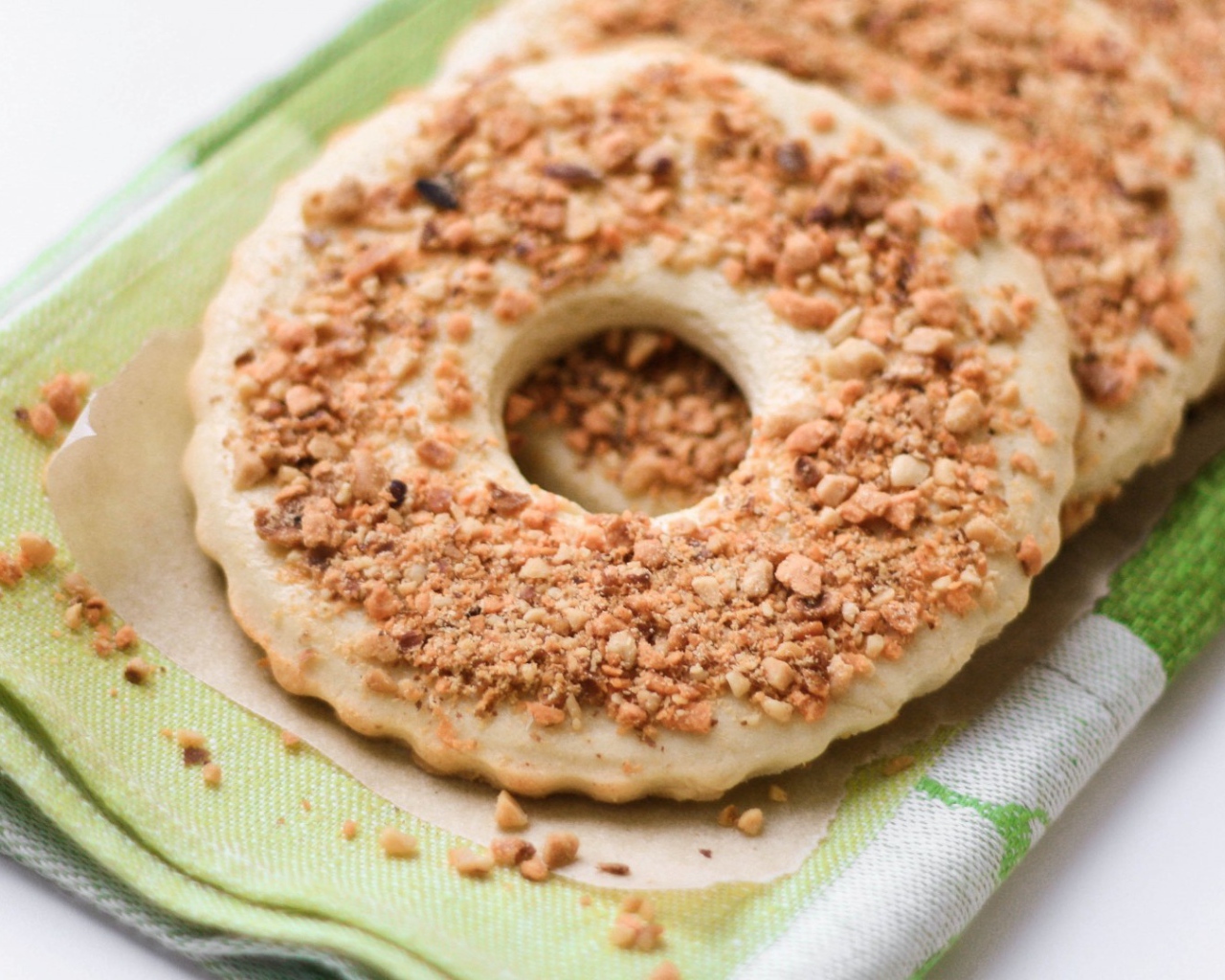 Коржики с орехами