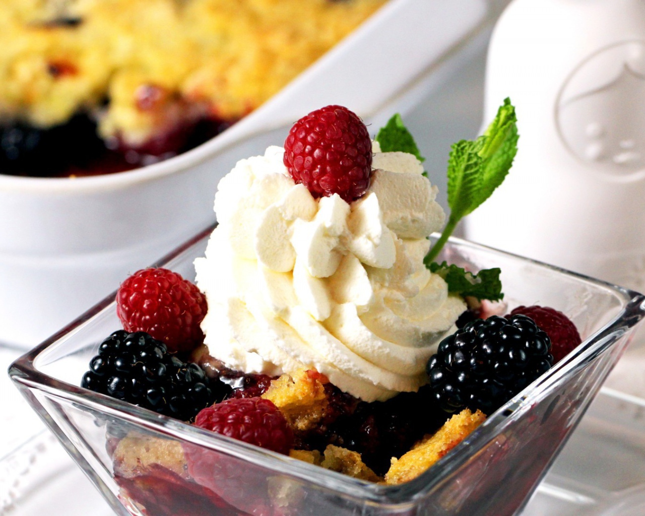 Пирок с ежевикой