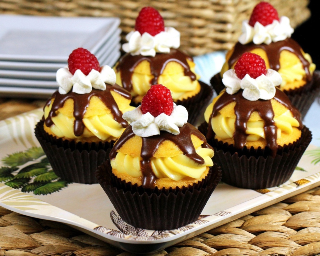 Кексы с малиной