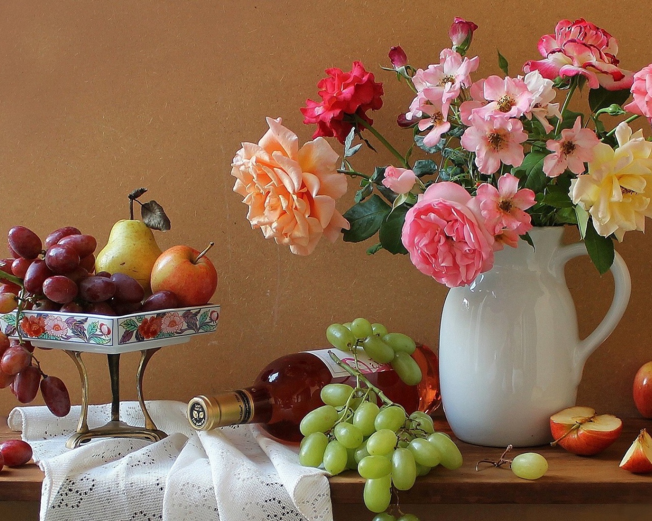 Натюрморт с фруктами