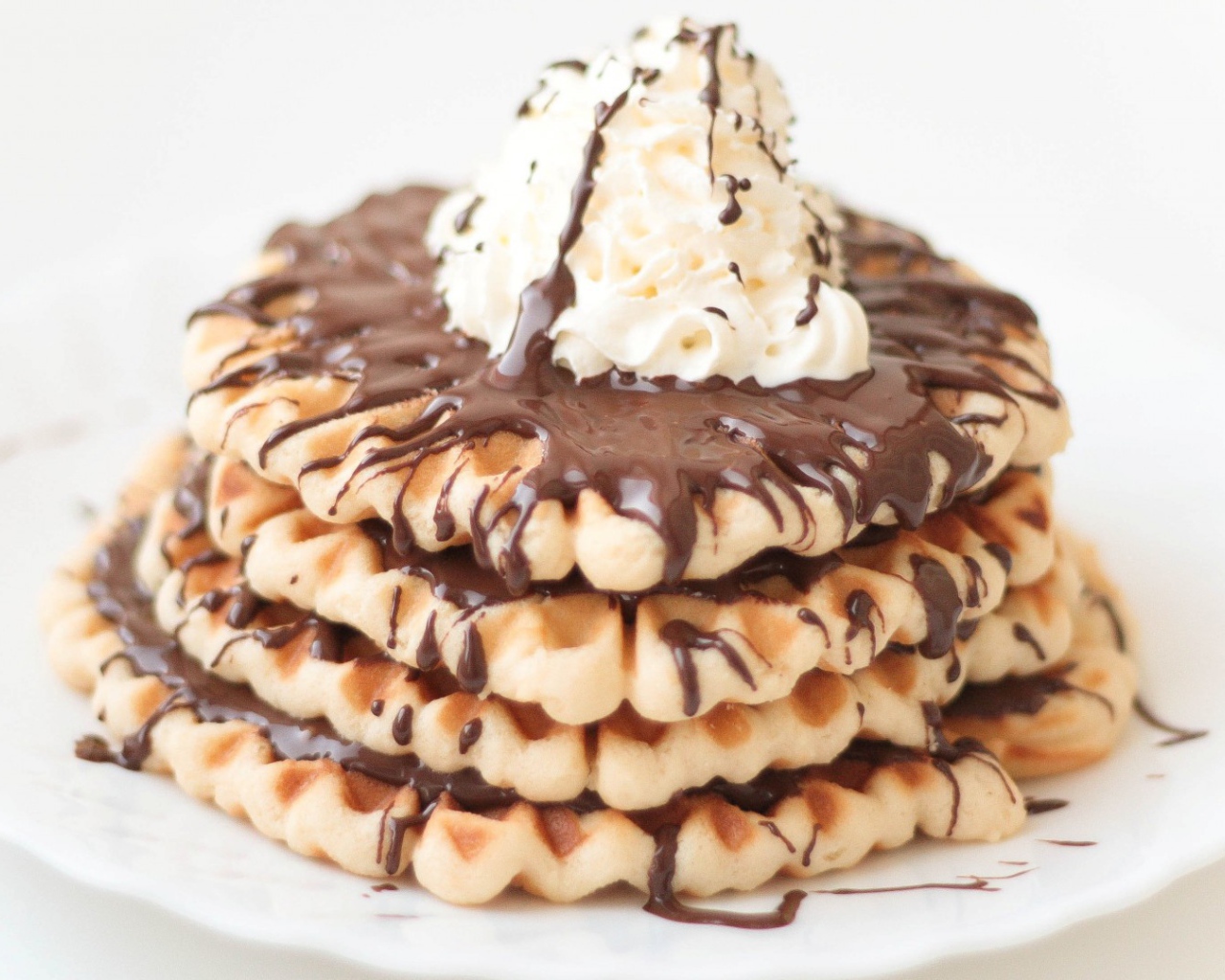 Многослойное пирожное 