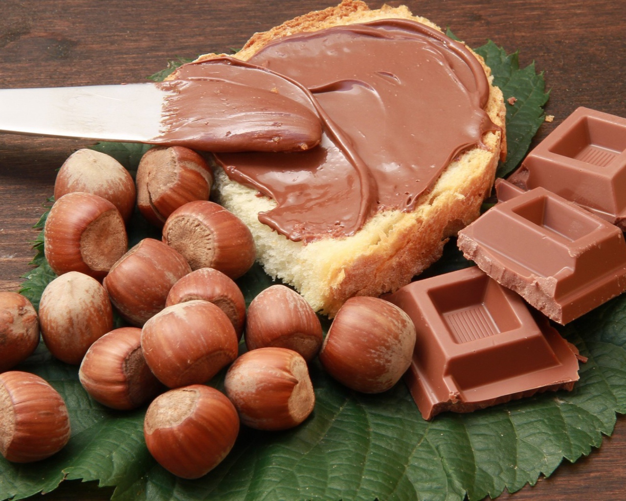 Шоколад с ореховой пастой