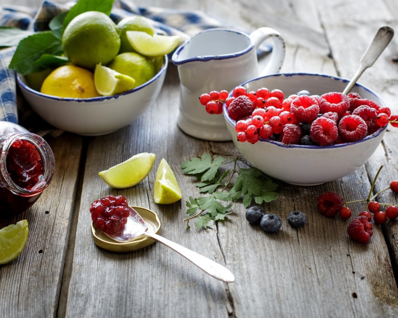 Чаепитие в саду