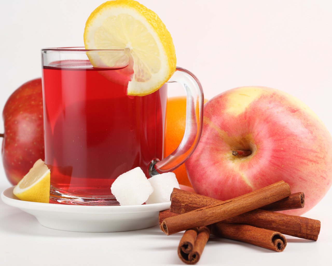 Чай с сахаром и лимоном