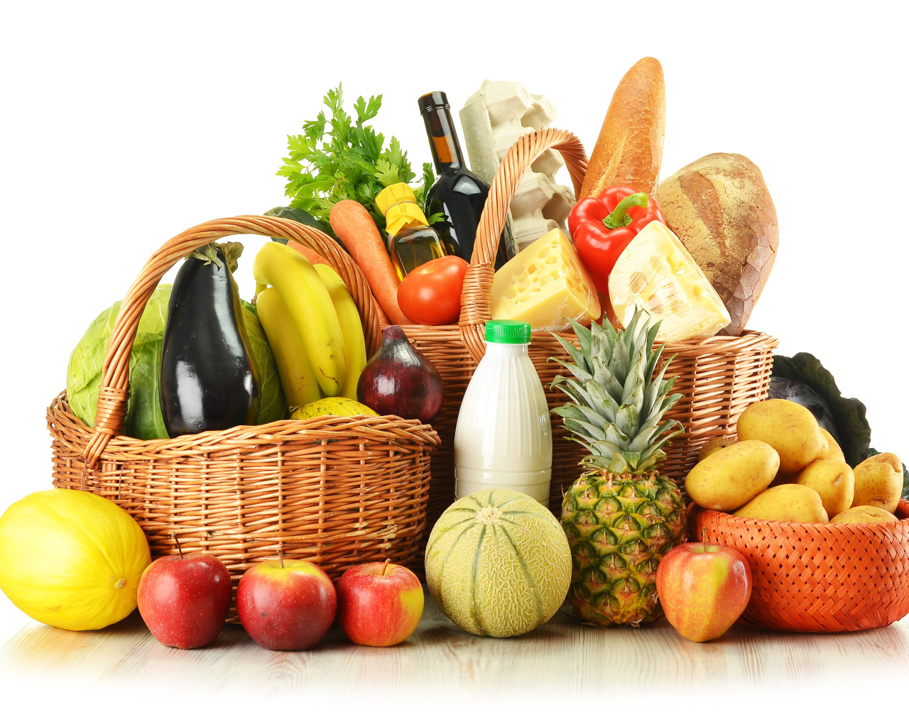 Продукты в корзинах