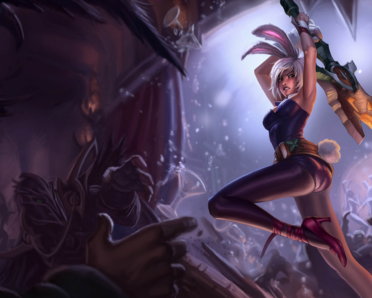 Девушка с большим мечом