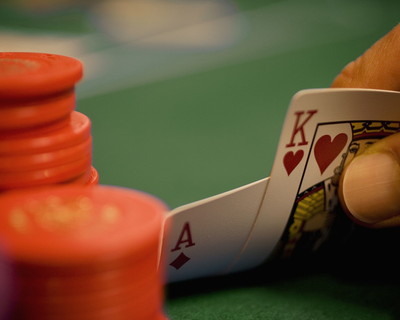 Игра в покер