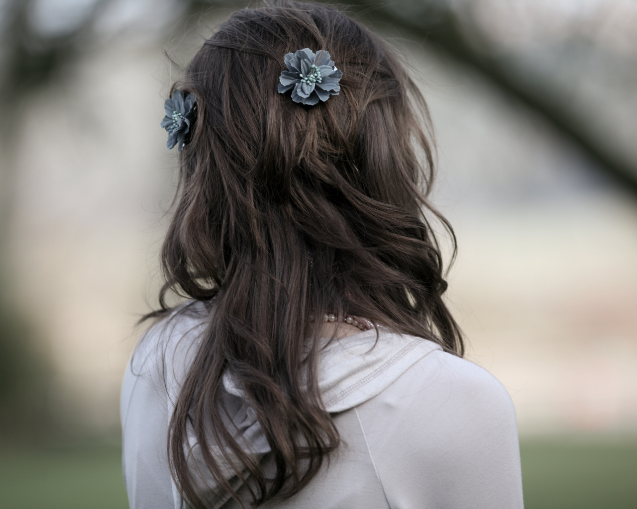 Красивая причёска у девушки