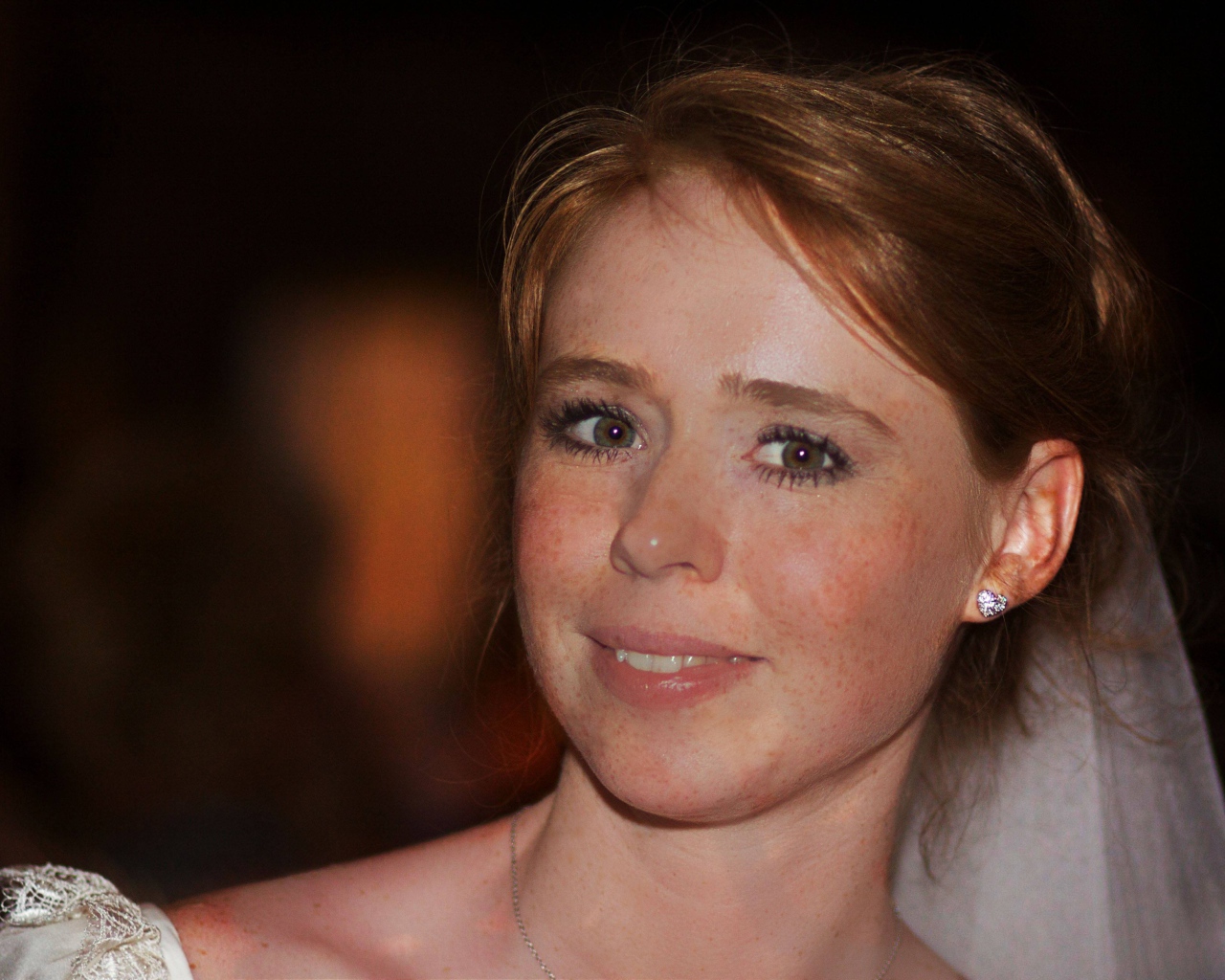 Невеста с веснушками