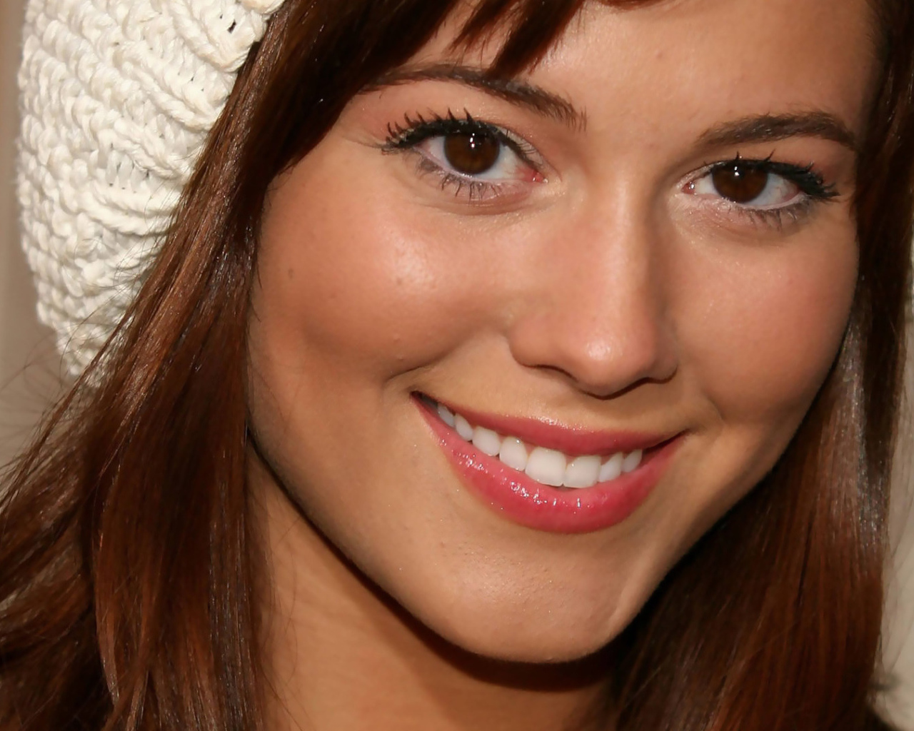 Очаровательная актриса Мэри Элизабет