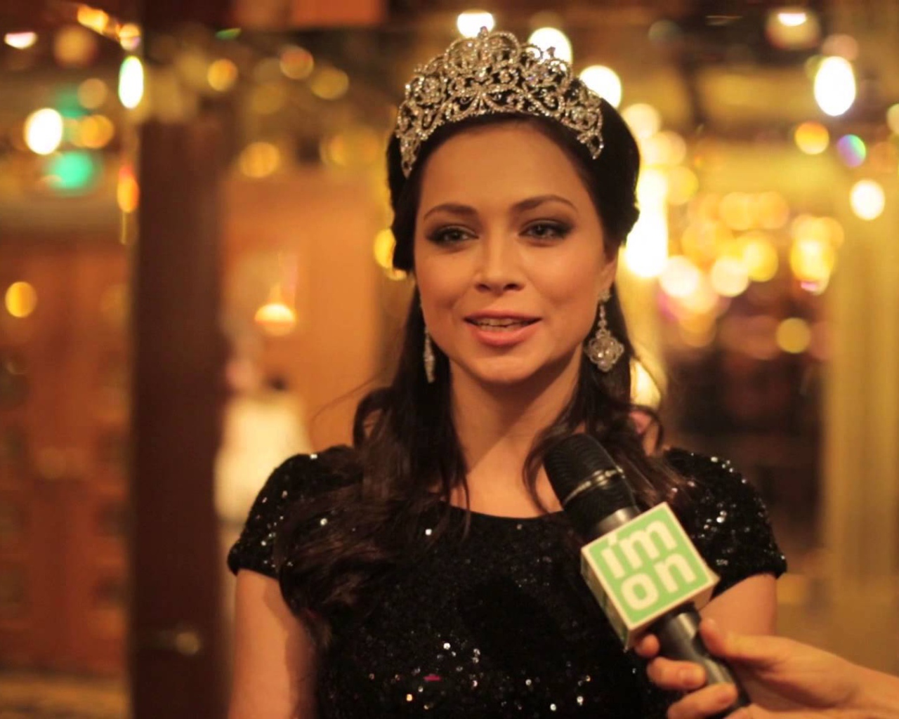 Кинозвезда Настасья Самбурская