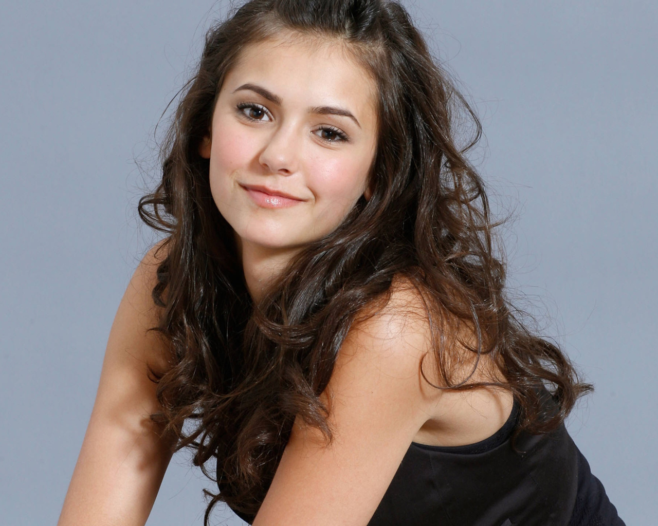 Кинозвезда Нина Добрев