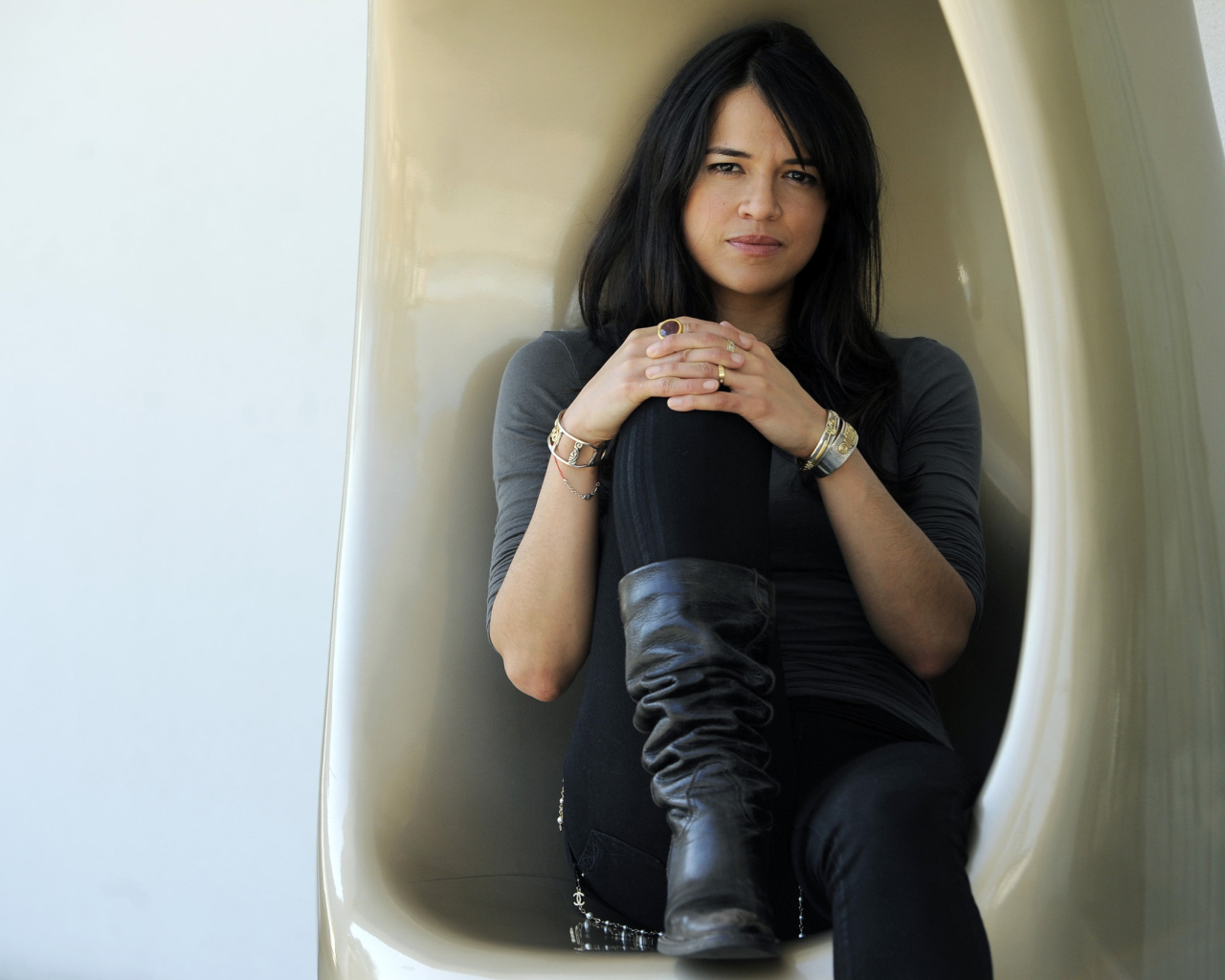 Популярная Мишель Родригес