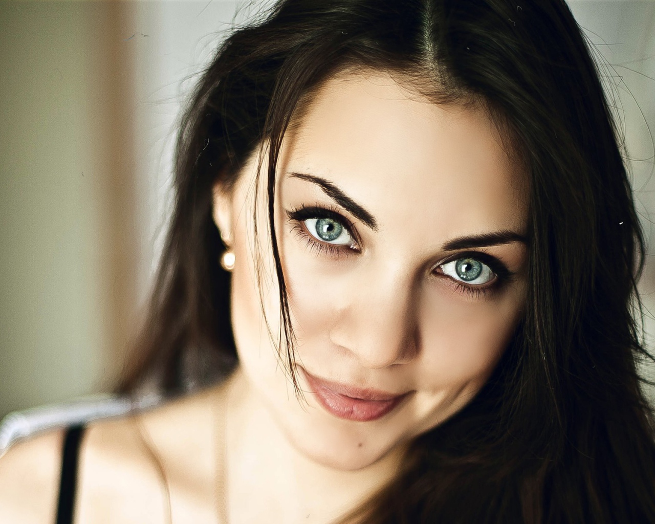 Популярная Настасья Самбурская