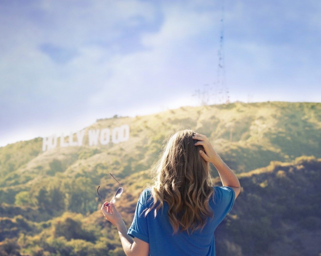 Девушка приехала в Голливуд