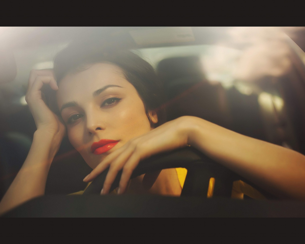 Прекрасная актриса Сати Казанова