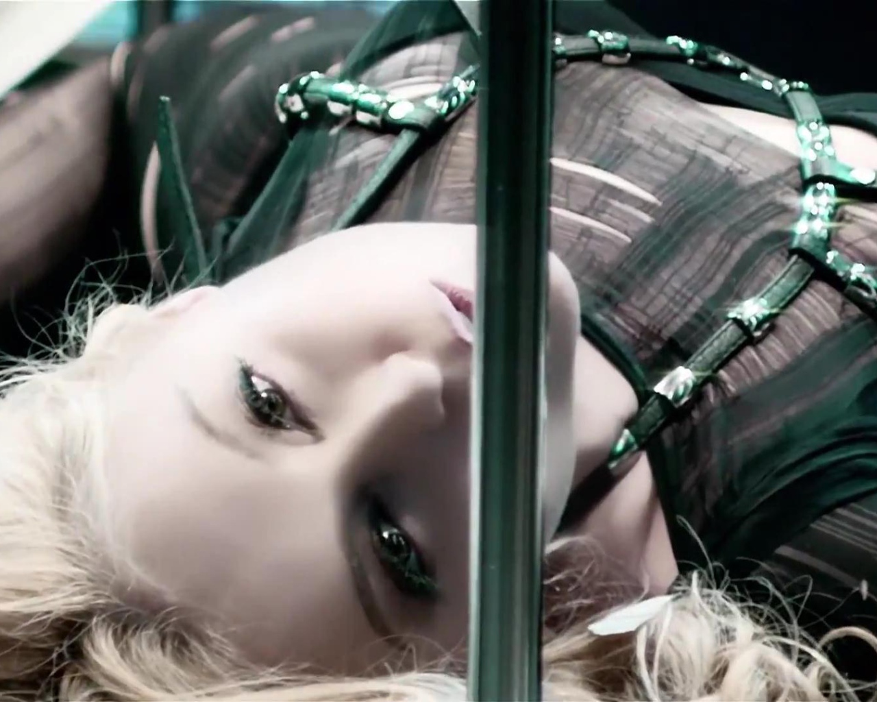 Популярная актриса Анжелика Варум