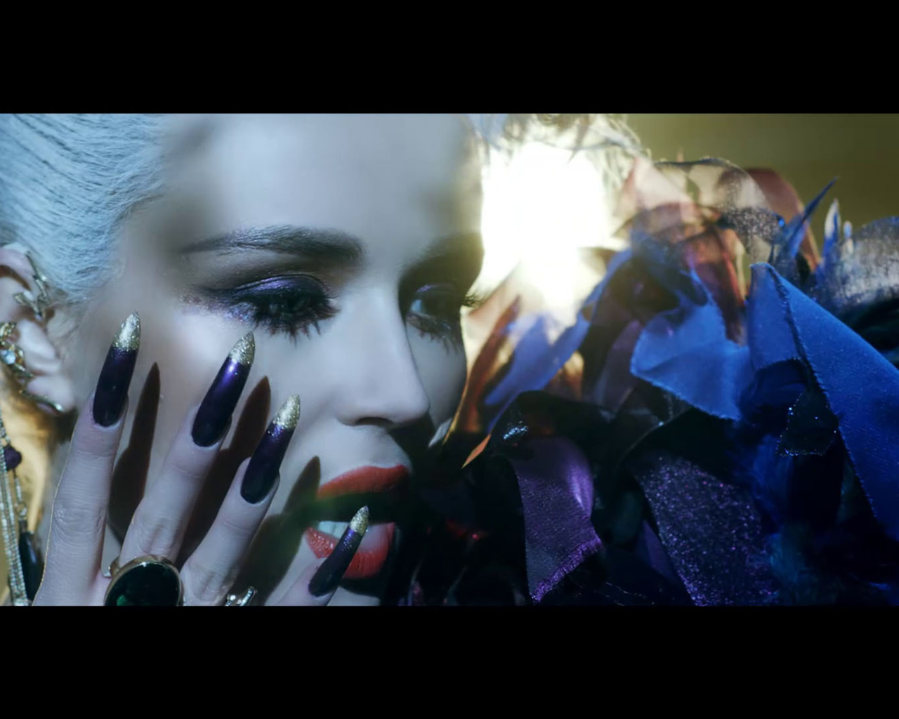 Популярная актриса Полига Гагарина