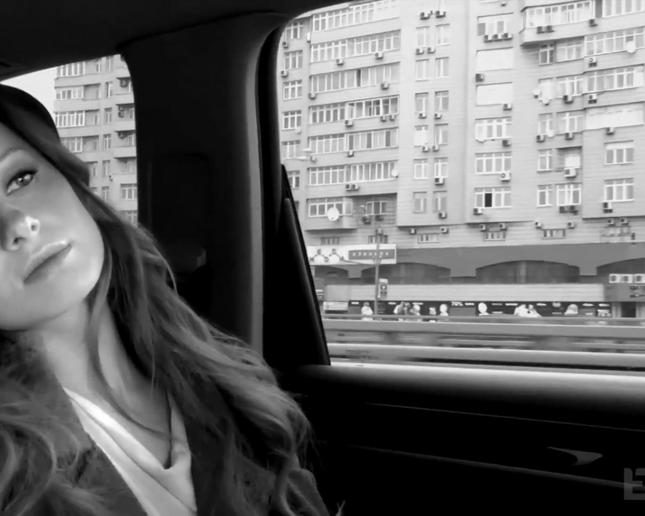 Красивая Юлия Савичева