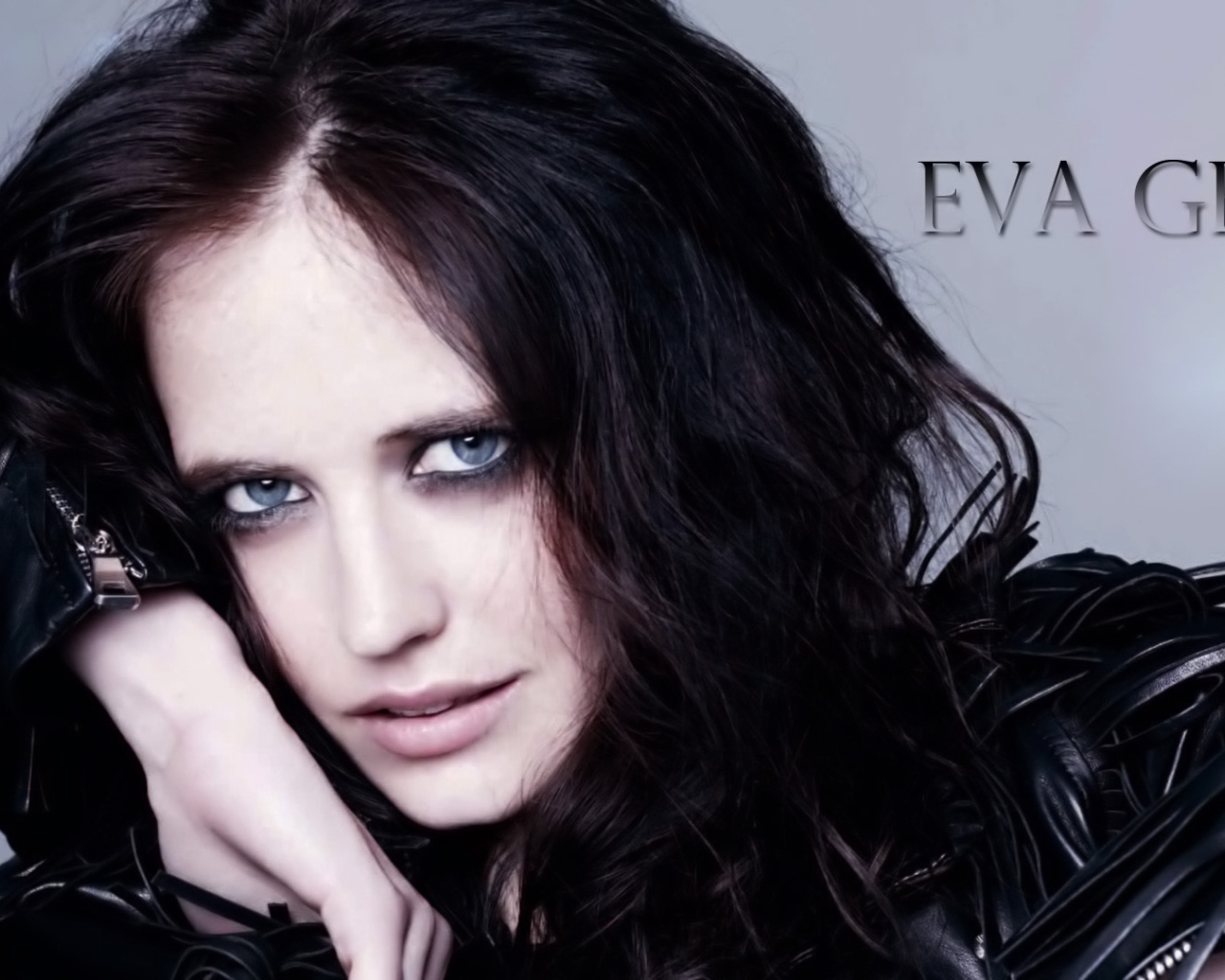 Популярная Ева Грин