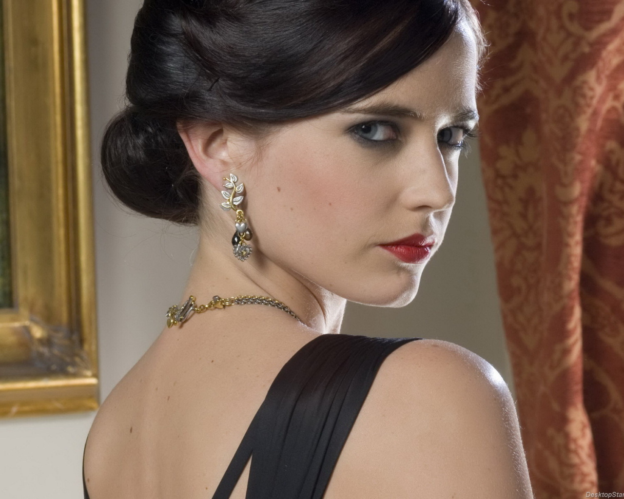 Очаровательная актриса Ева Грин