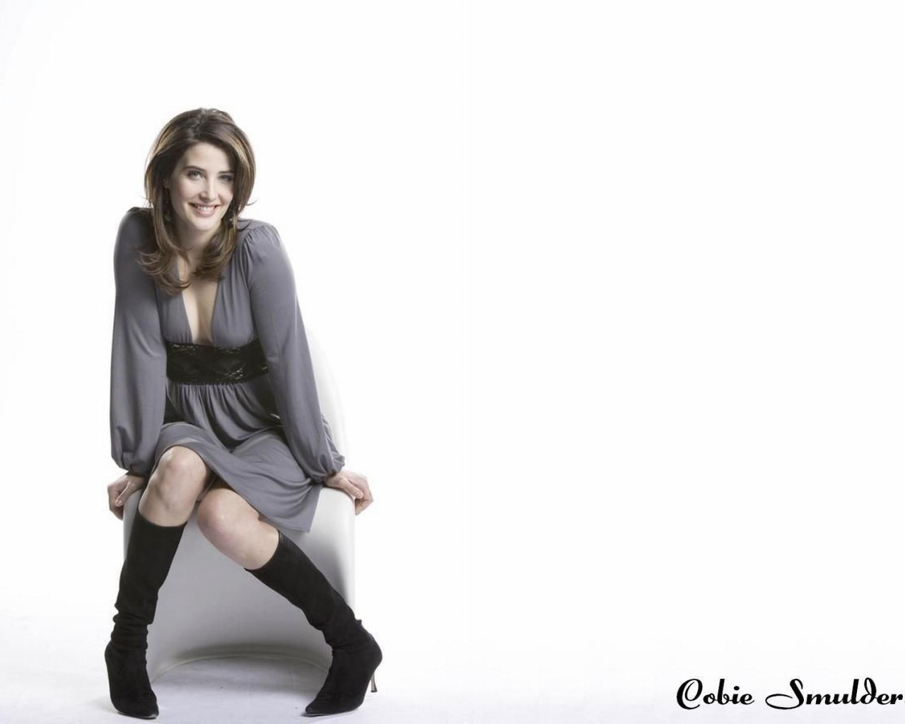 Суперзвезда Коби Смолдерс