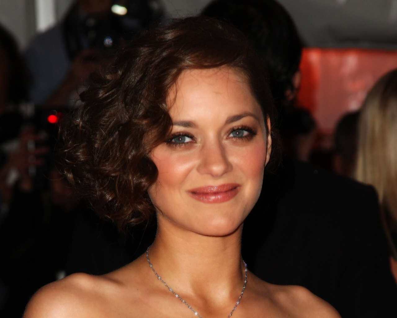 Очаровательная Марион Котийяр