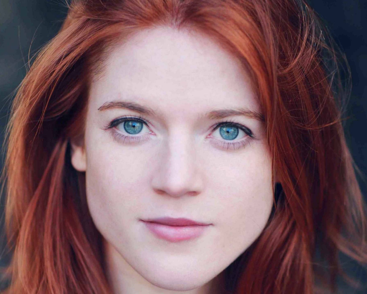 Популярная актриса Роуз Лесли