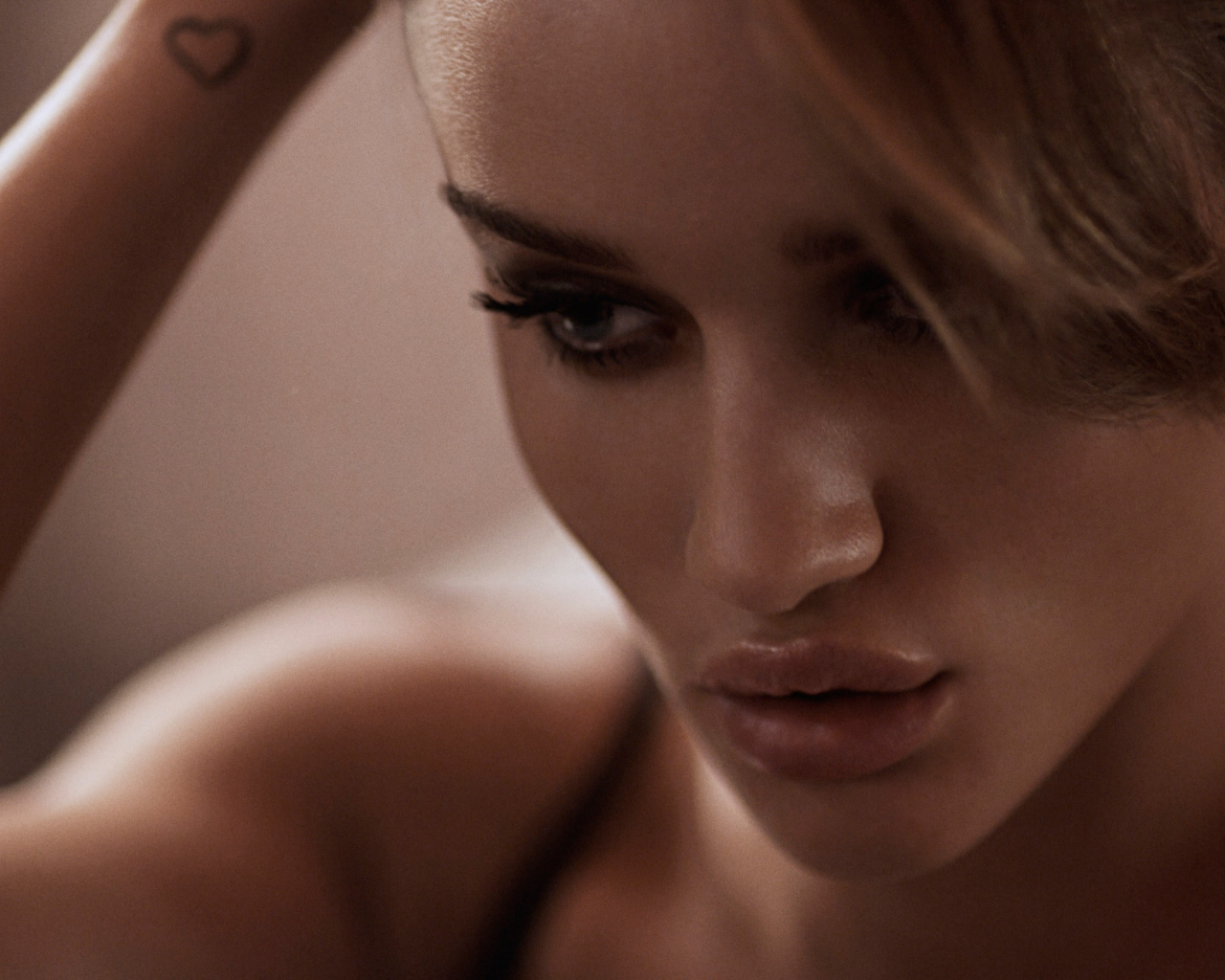 Актриса Роузи Хантингтон-Уайтли