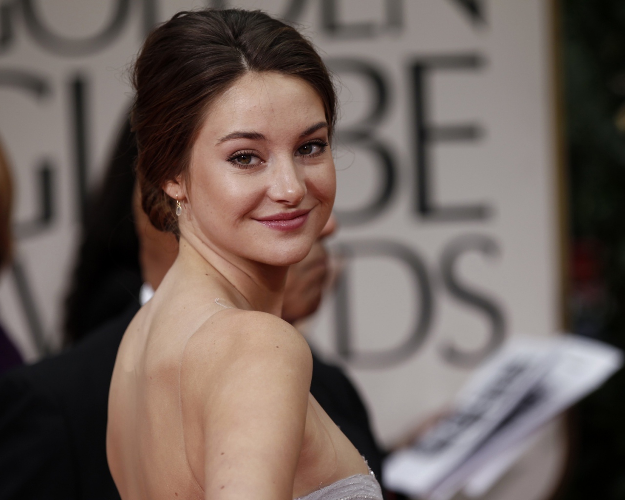 Суперзвезда Шейлин Вудли