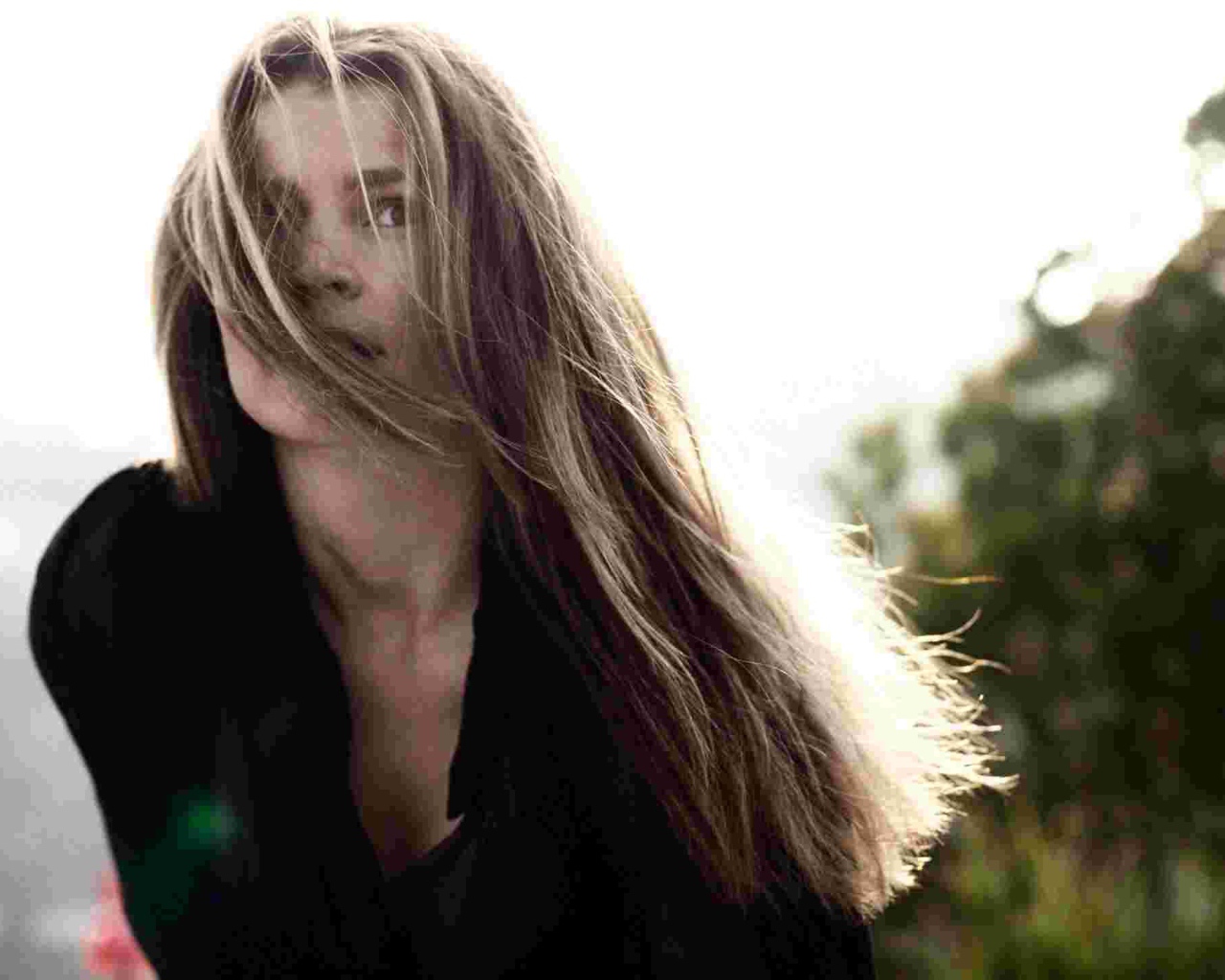 Актриса Юлия Михалкова