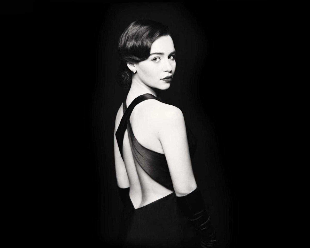 Очаровательная актриса Эмилия Кларк