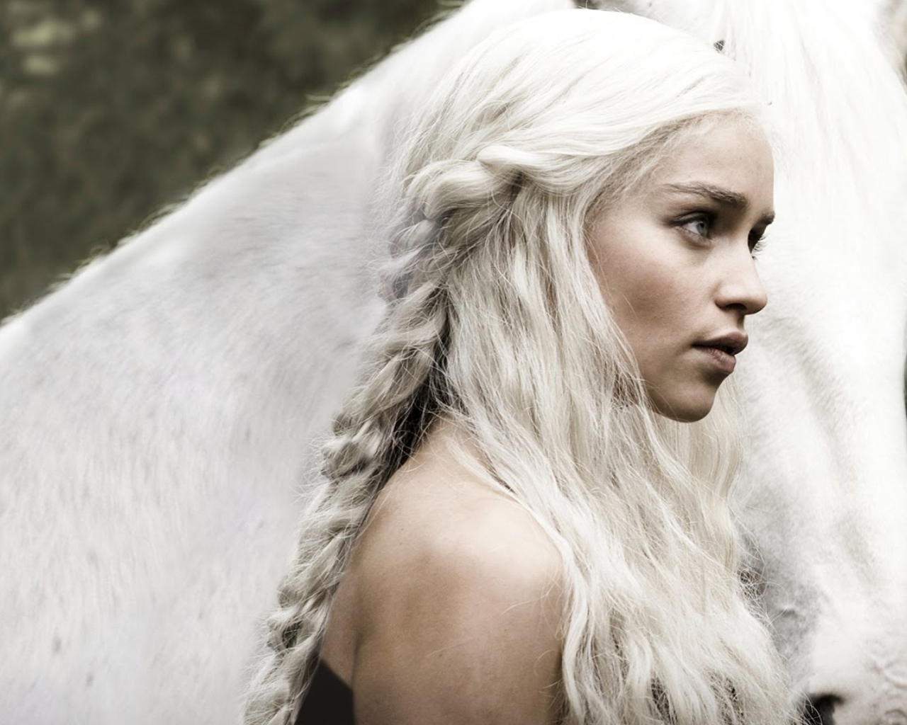 Популярная супермодель Эмилия Кларк