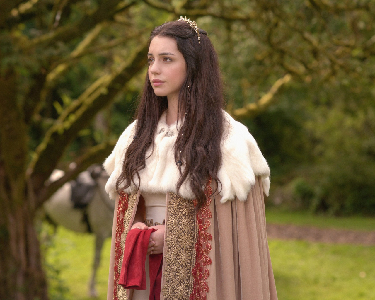 Красивая Аделаида Кэйн