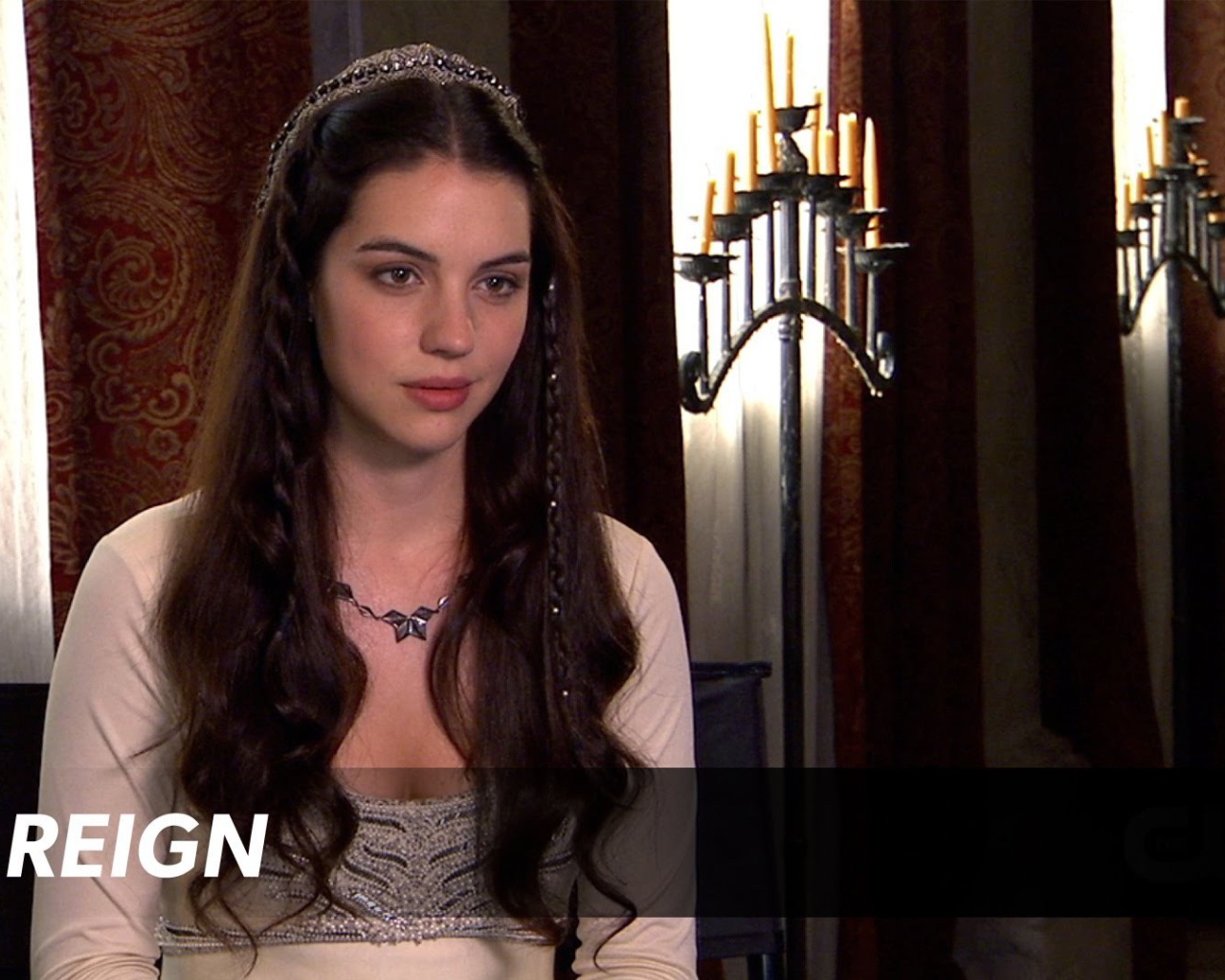 Красивая актриса Аделаида Кэйн