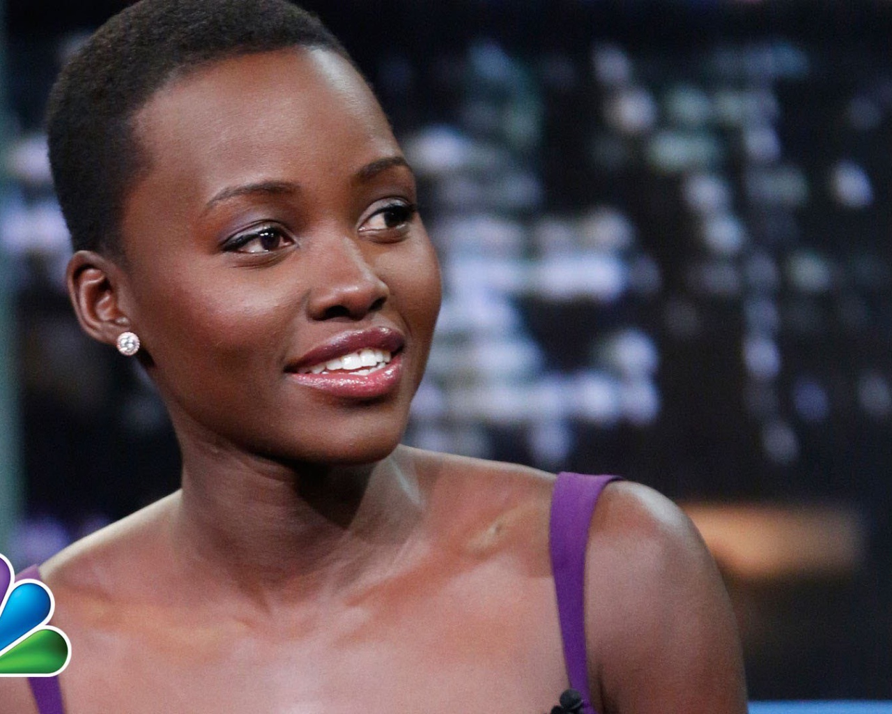 Красивая Лупита Нионго