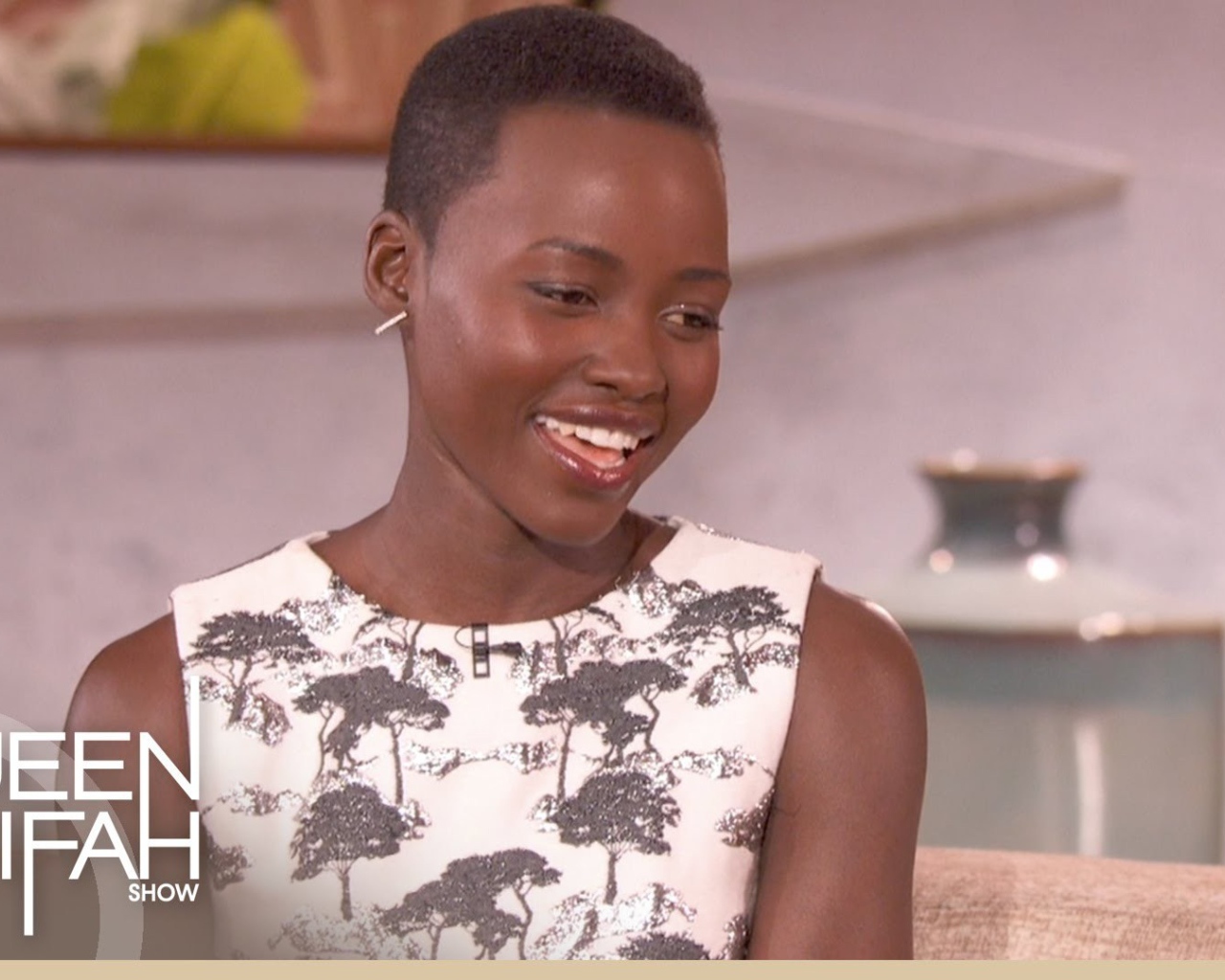 Прекрасная актриса Лупита Нионго