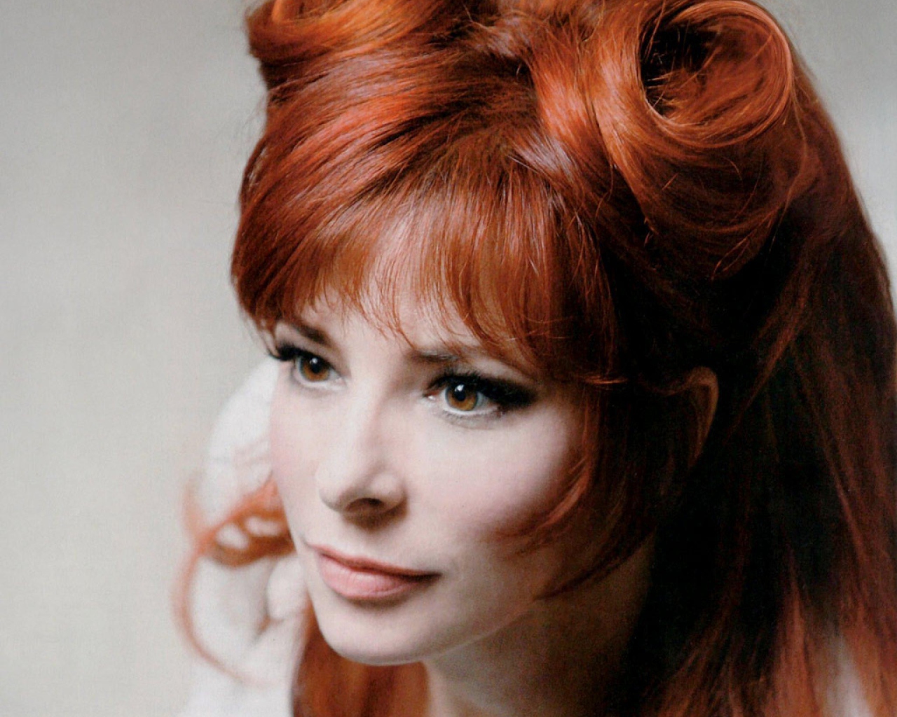 Популярная модель Милен Фармер