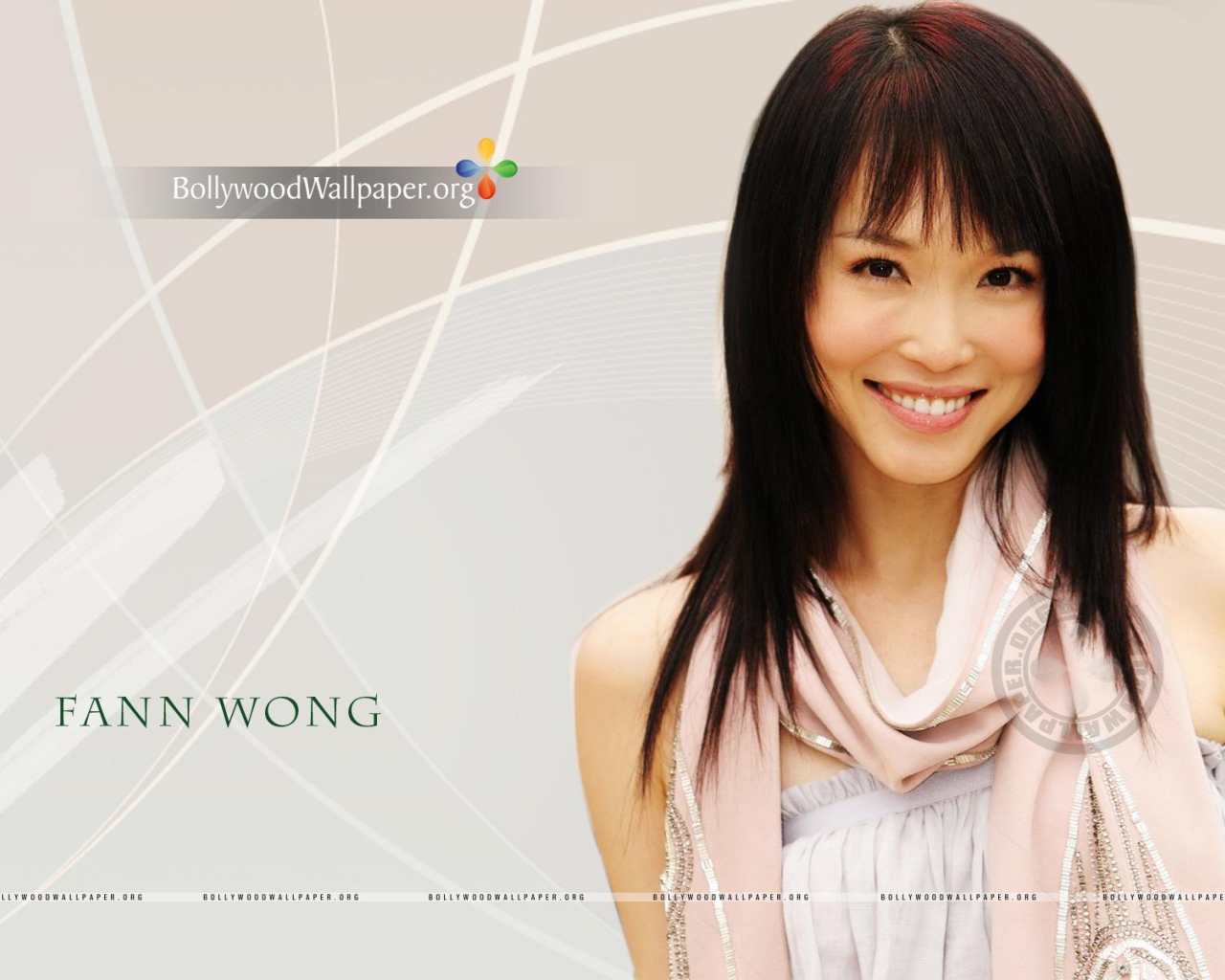 Популярная актриса Фэнн Вонг