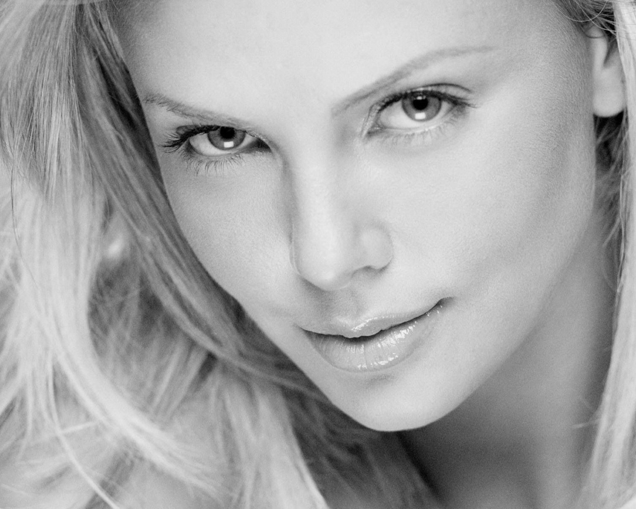 Шарлиз Терон