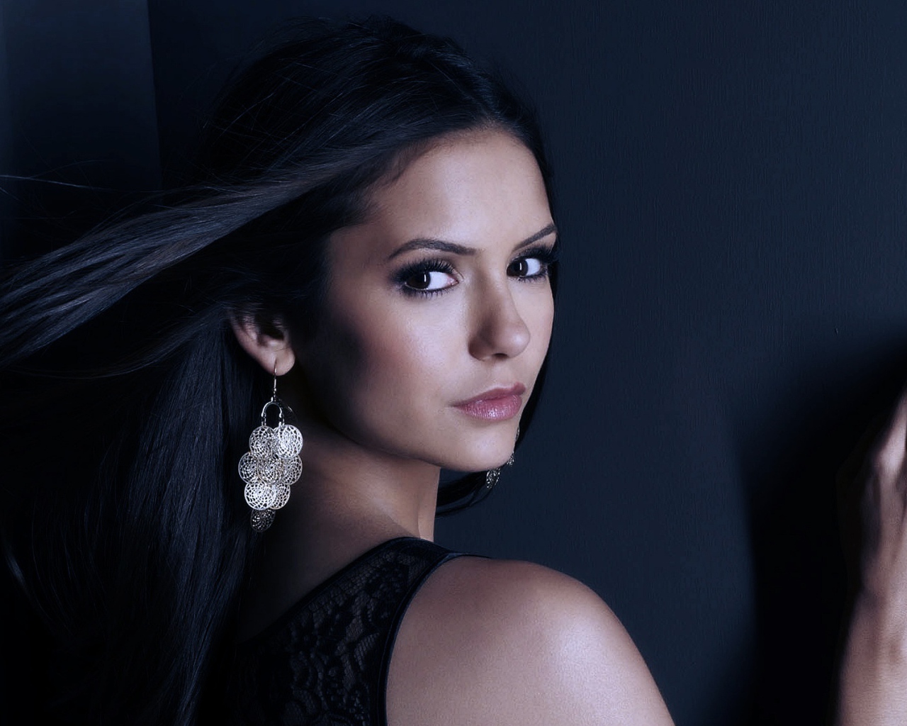 Знаменитая актриса Нина Добрев